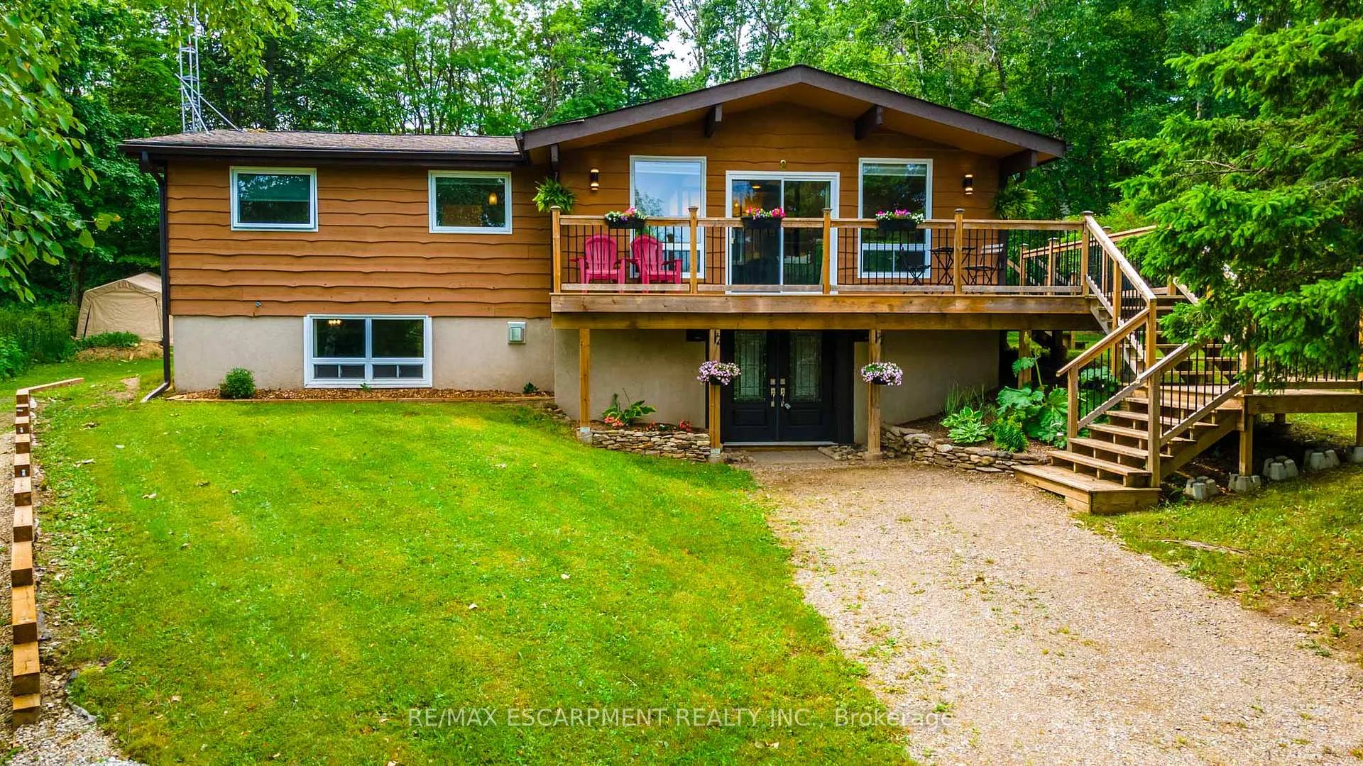 Front of 8 Laela Crescent