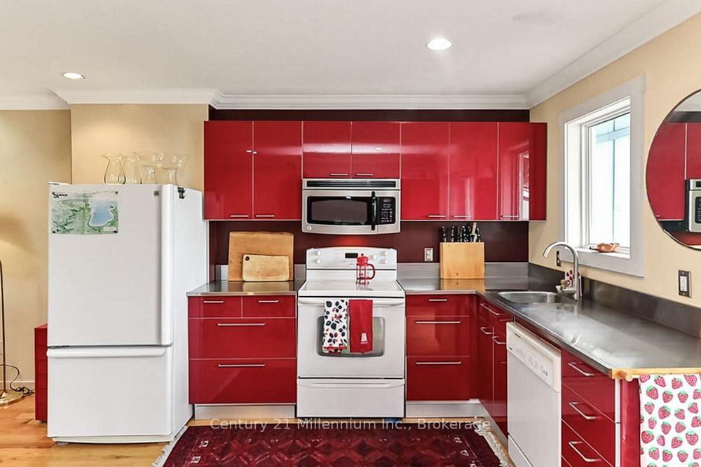 Photo 8 of Unit 21, 172 Fairway Crescent, Collingwood — HOMEH