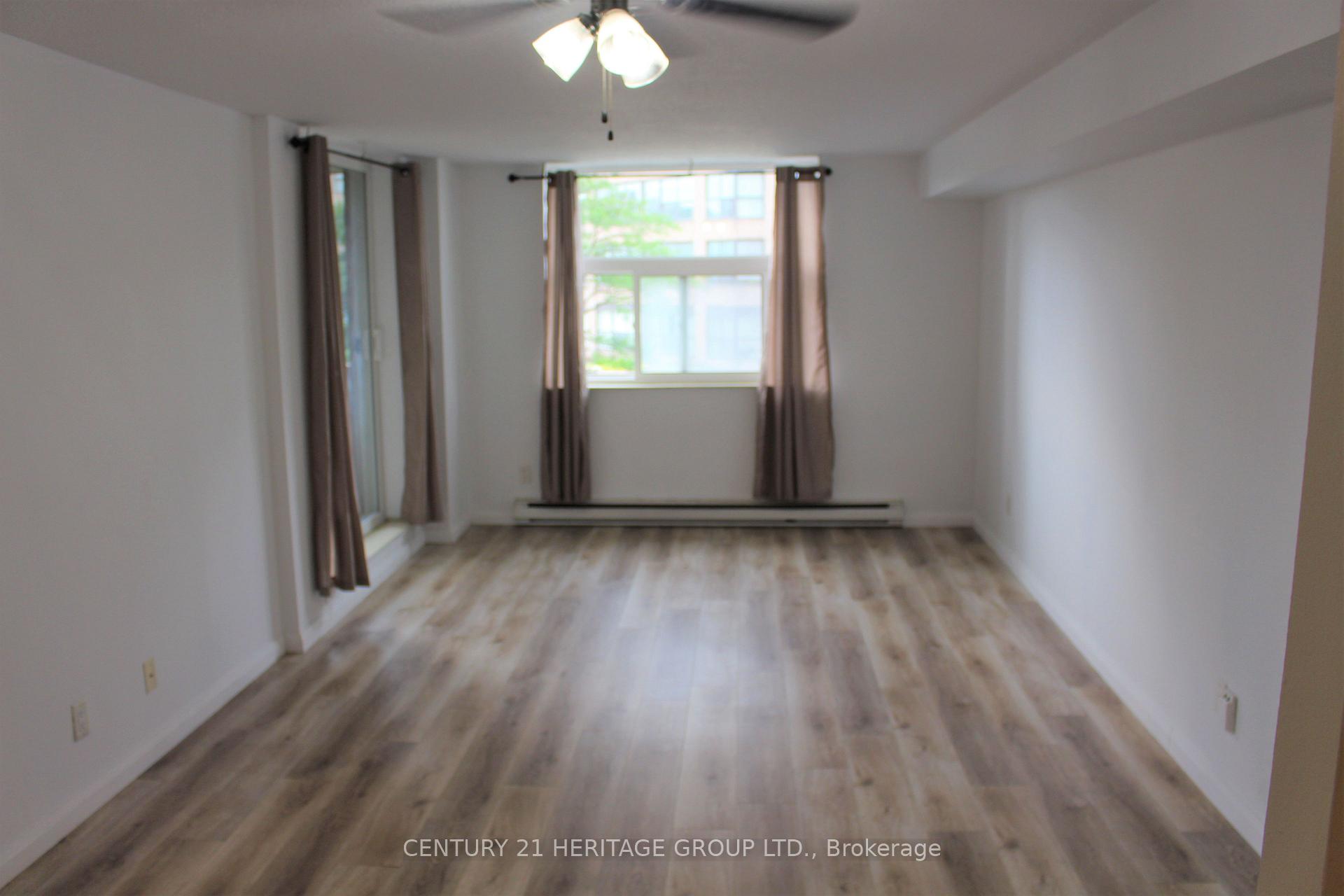 Photo 5 of Unit 204, 260 Davis Drive, Newmarket, Central Newmarket — HOMEH