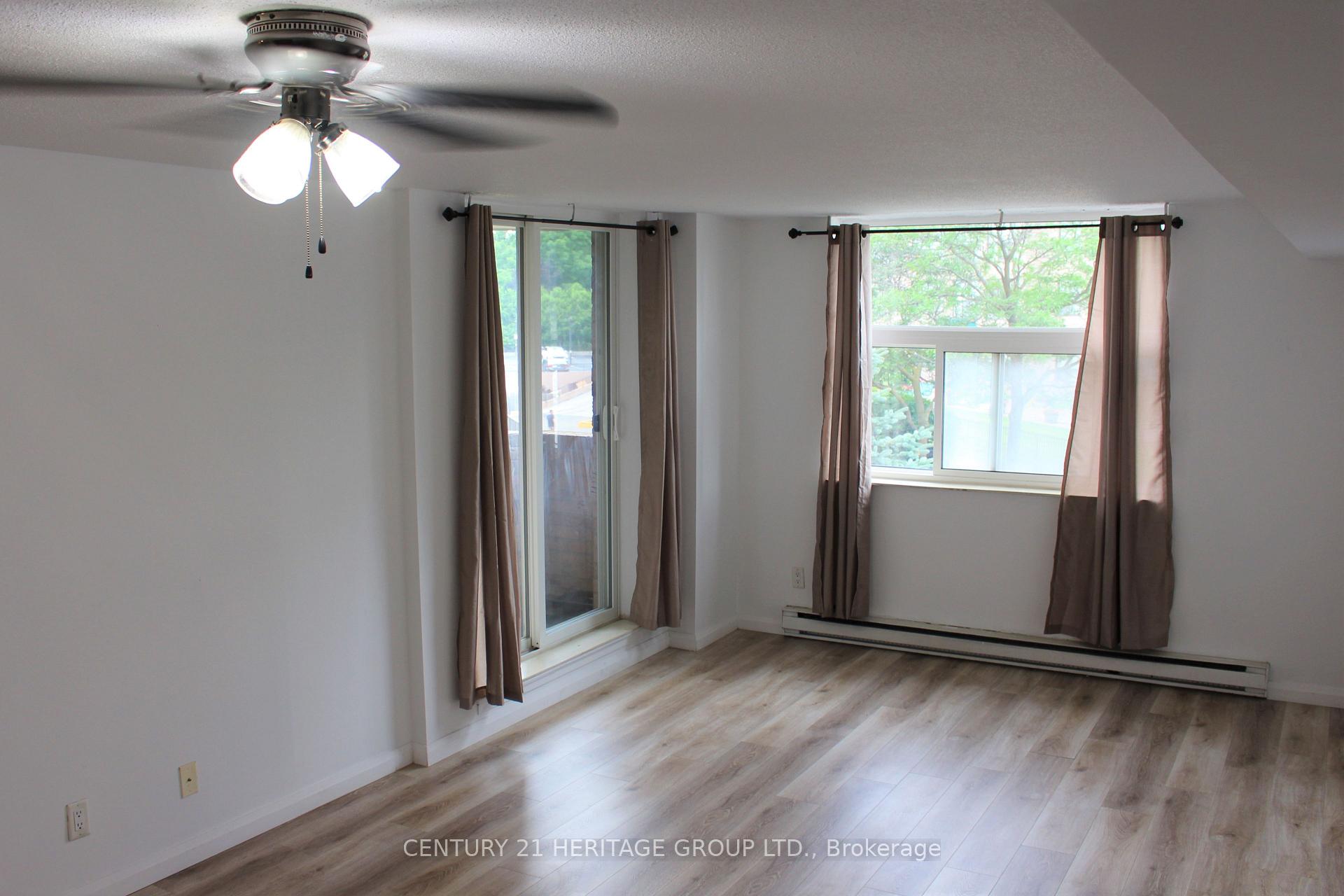 Photo 6 of Unit 204, 260 Davis Drive, Newmarket, Central Newmarket — HOMEH