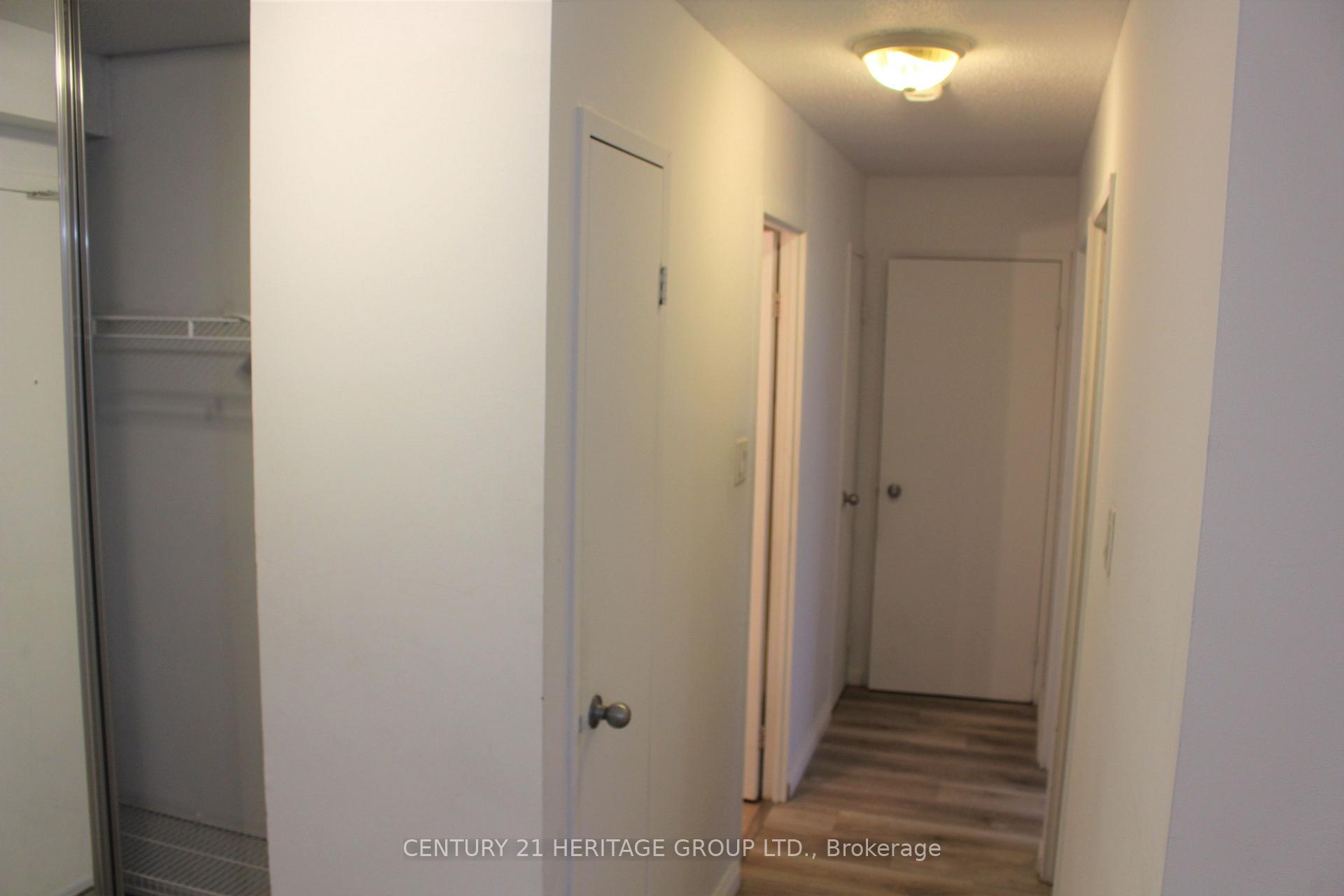 Photo 7 of Unit 204, 260 Davis Drive, Newmarket, Central Newmarket — HOMEH