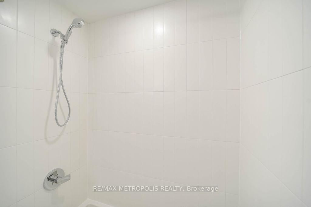 Photo 19 of Unit 225, 385 Arctic Red Drive, Oshawa, Windfields — HOMEH