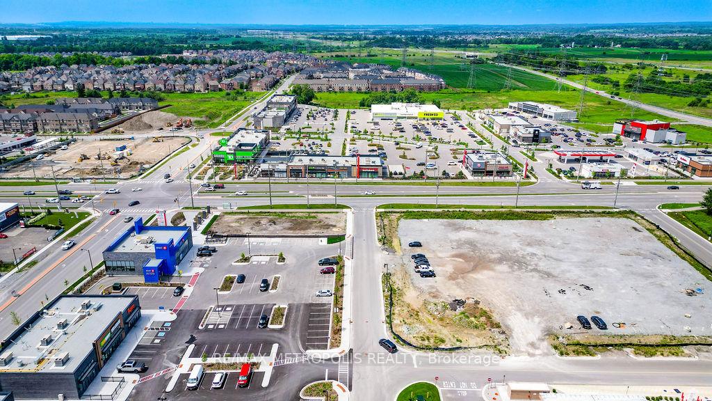 Photo 32 of Unit 225, 385 Arctic Red Drive, Oshawa, Windfields — HOMEH