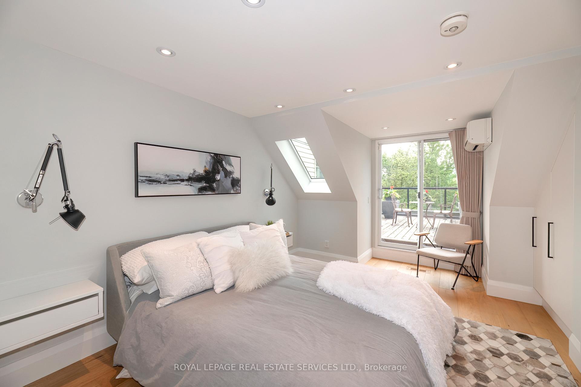 Photo 14 of 149 Winchester Street, Toronto, Cabbagetown-South St. James Town — HOMEH