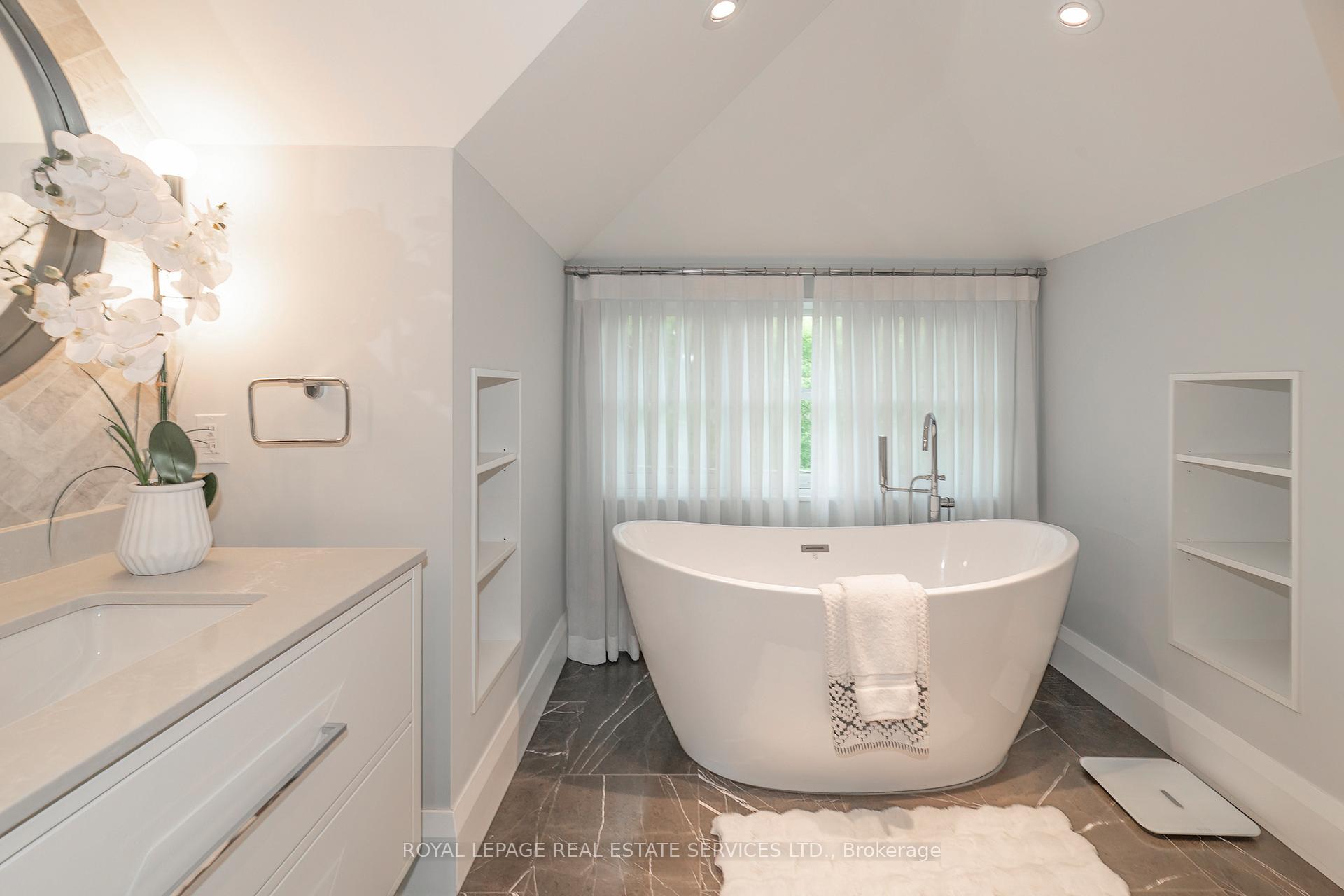 Photo 15 of 149 Winchester Street, Toronto, Cabbagetown-South St. James Town — HOMEH