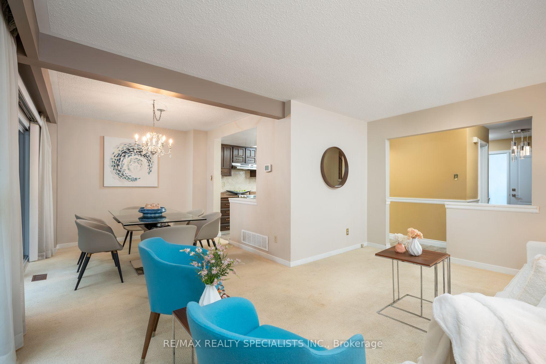 Photo 9 of Unit 75, 20 Mineola Road E, Mississauga, Mineola — HOMEH