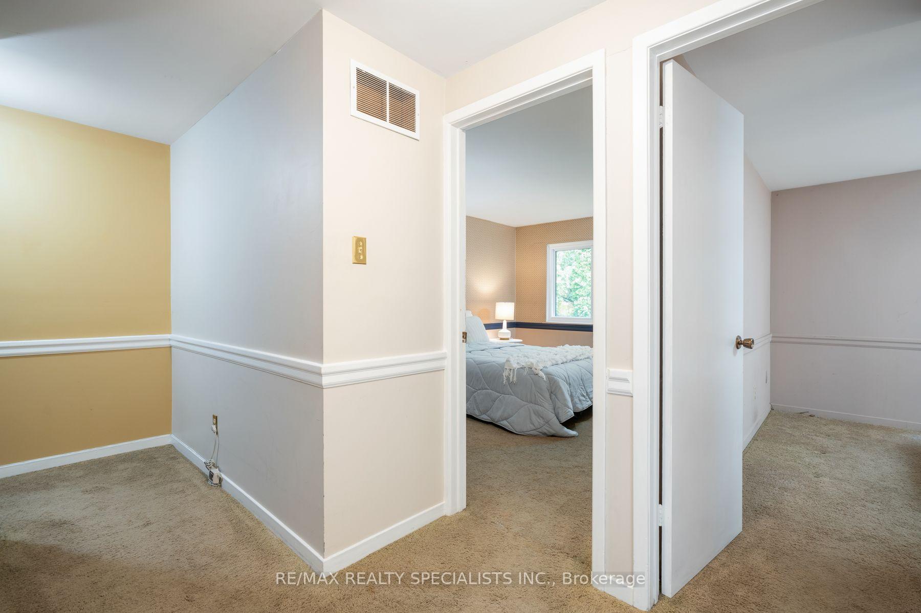 Photo 20 of Unit 75, 20 Mineola Road E, Mississauga, Mineola — HOMEH
