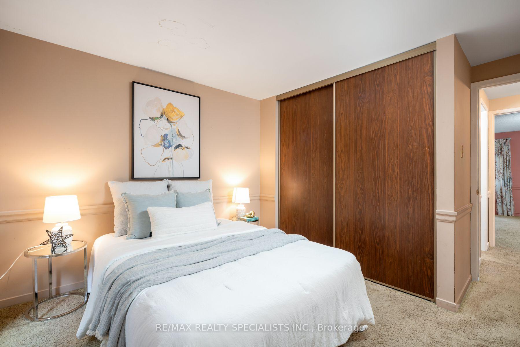 Photo 26 of Unit 75, 20 Mineola Road E, Mississauga, Mineola — HOMEH