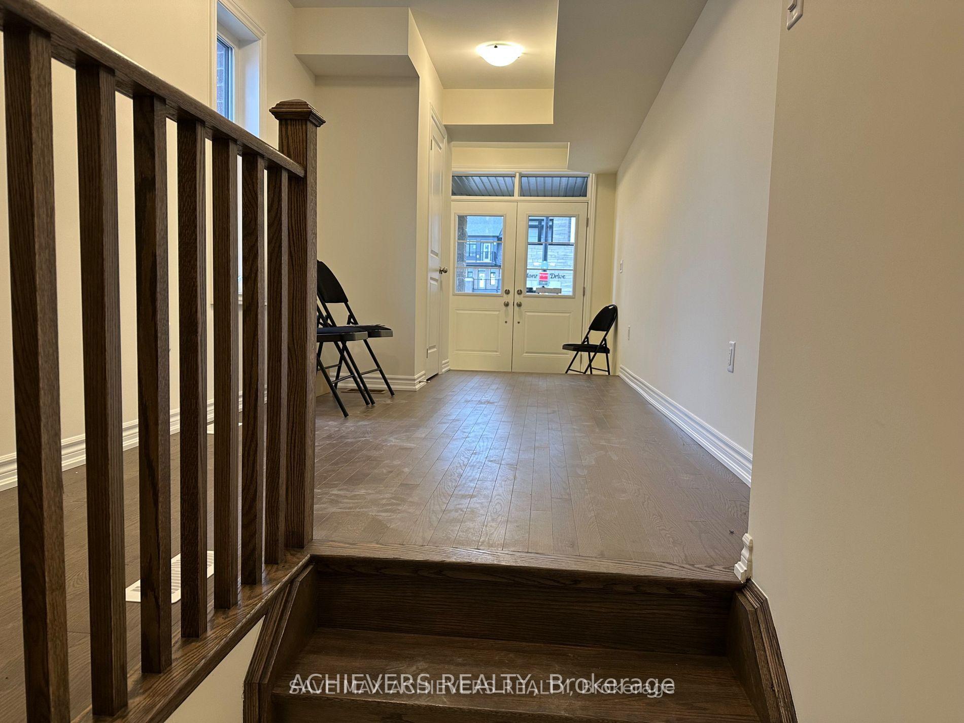 Photo 4 of 52 Monreau Drive, Brampton, Northwest Brampton — HOMEH