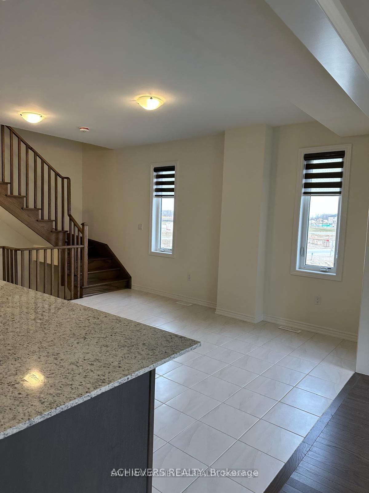 Photo 8 of 52 Monreau Drive, Brampton, Northwest Brampton — HOMEH