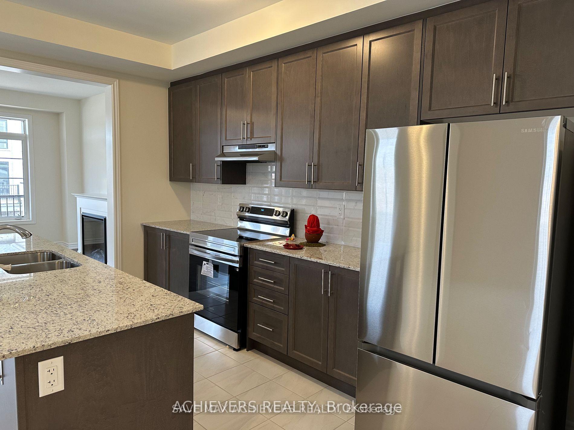 Photo 13 of 52 Monreau Drive, Brampton, Northwest Brampton — HOMEH