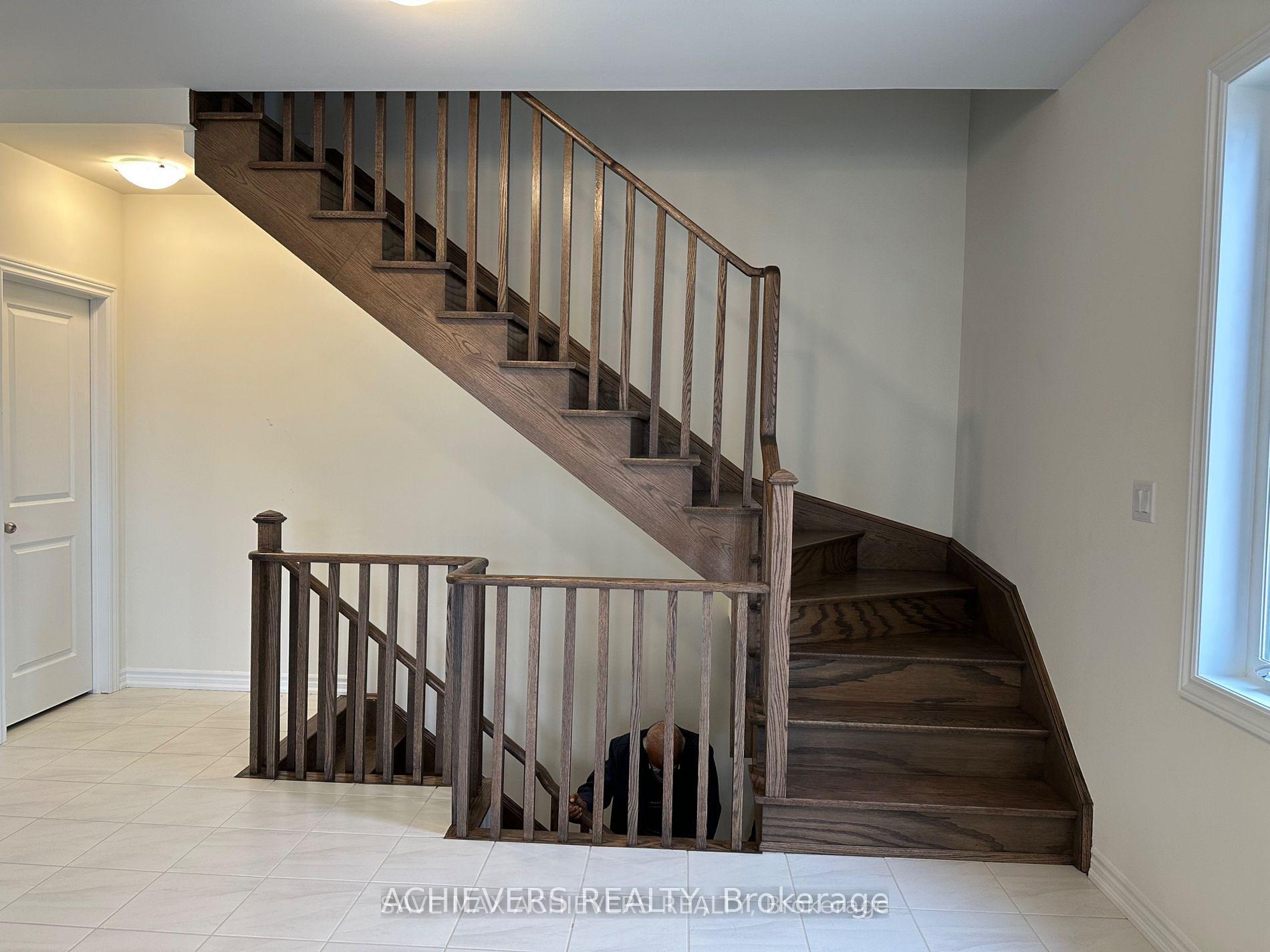 Photo 18 of 52 Monreau Drive, Brampton, Northwest Brampton — HOMEH