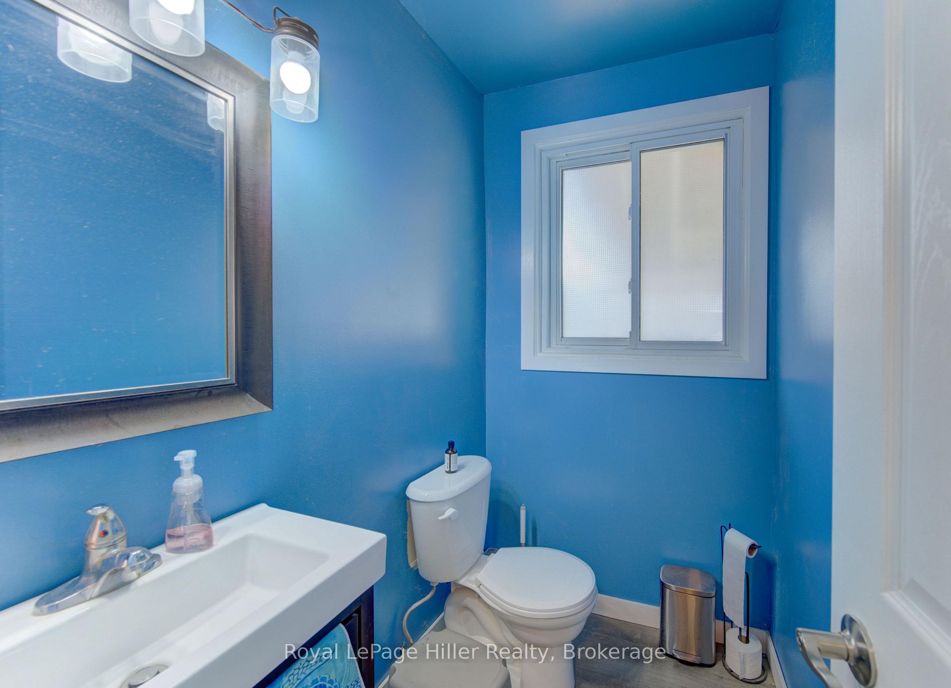 Photo 7 of 61 Babb Crescent, Stratford — HOMEH