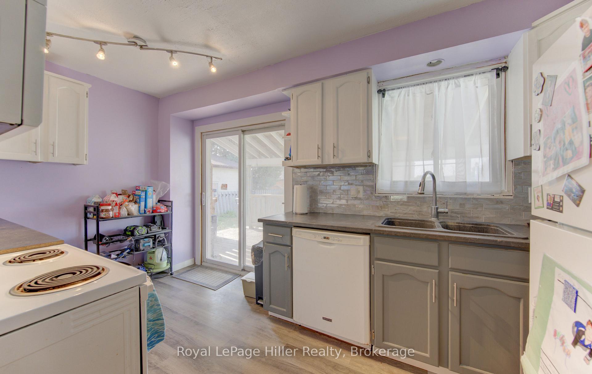 Photo 8 of 61 Babb Crescent, Stratford — HOMEH