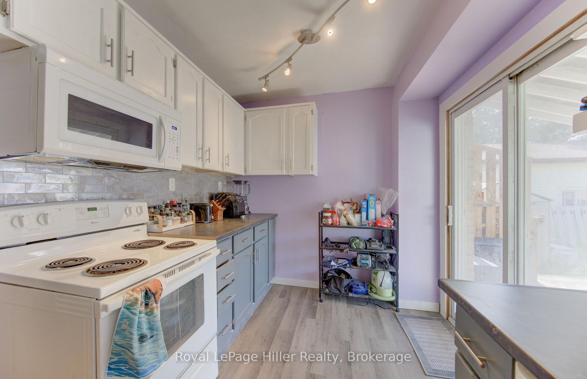 Photo 9 of 61 Babb Crescent, Stratford — HOMEH