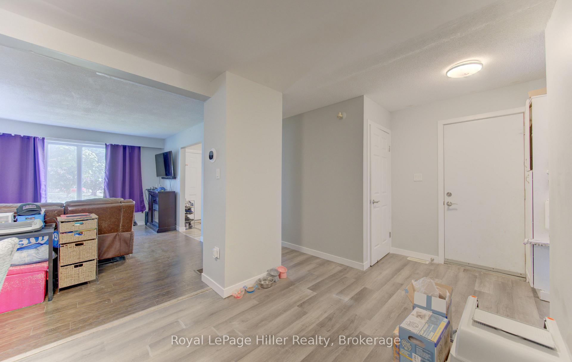 Photo 10 of 61 Babb Crescent, Stratford — HOMEH
