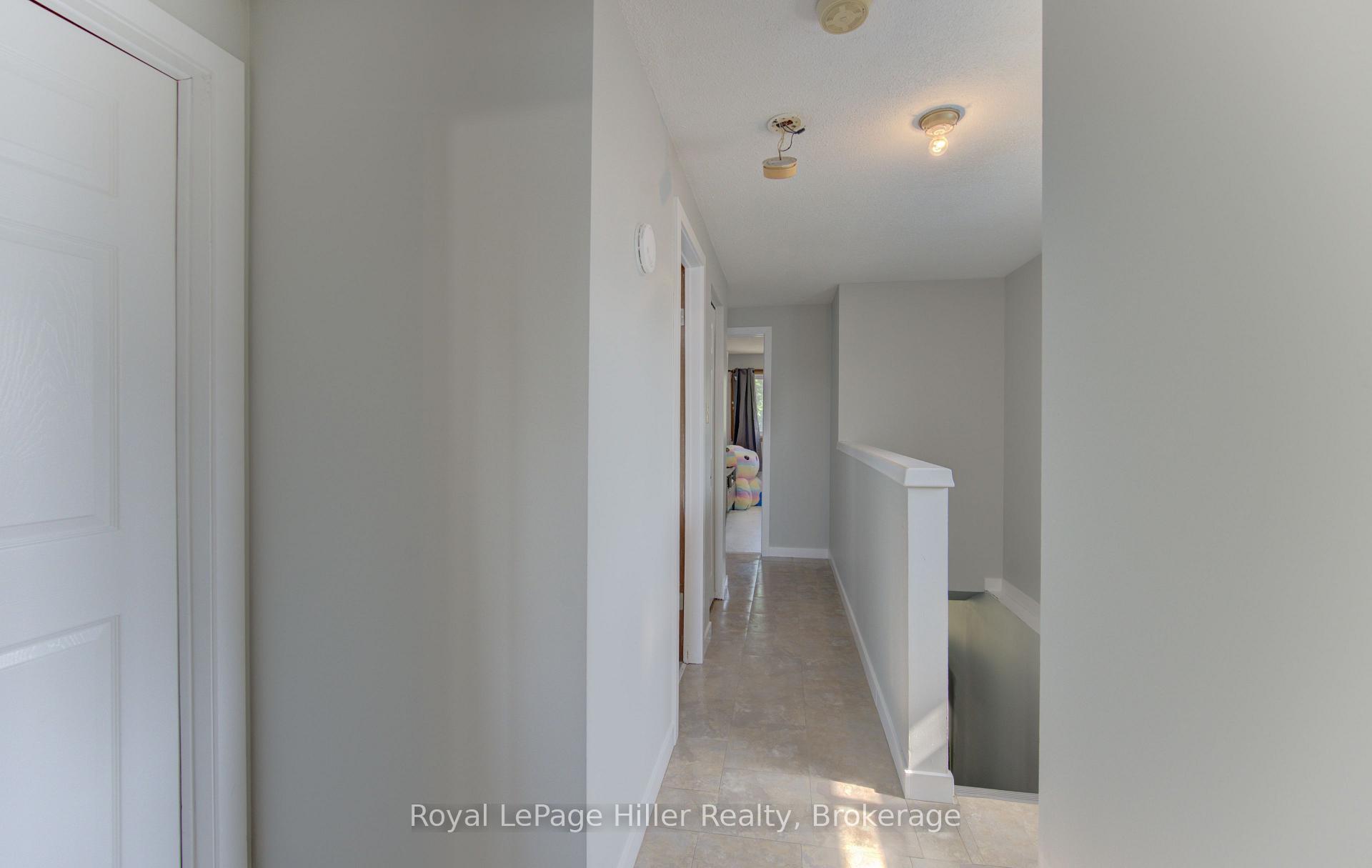 Photo 12 of 61 Babb Crescent, Stratford — HOMEH