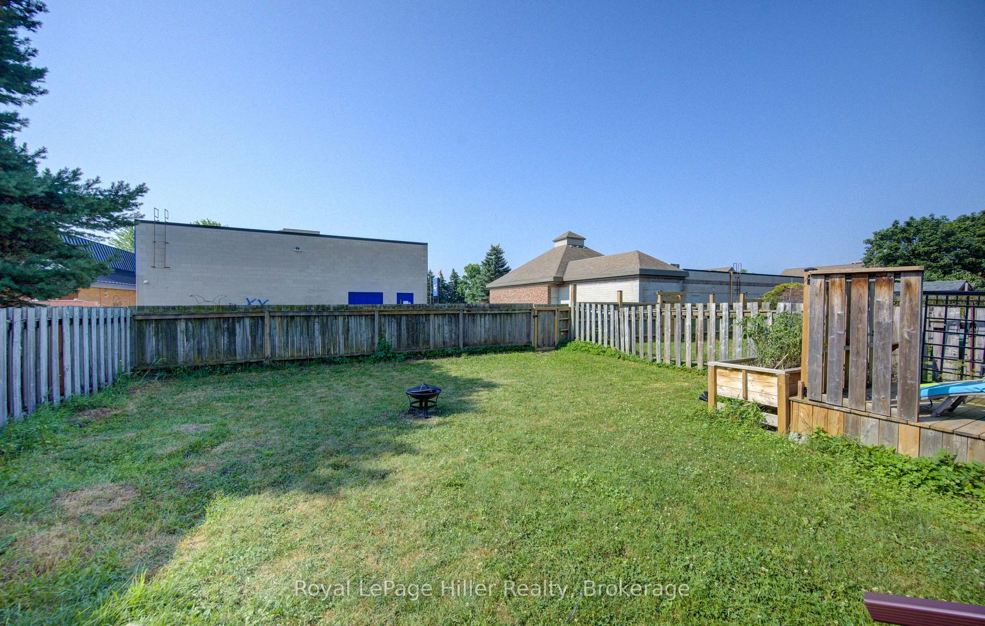 Photo 20 of 61 Babb Crescent, Stratford — HOMEH
