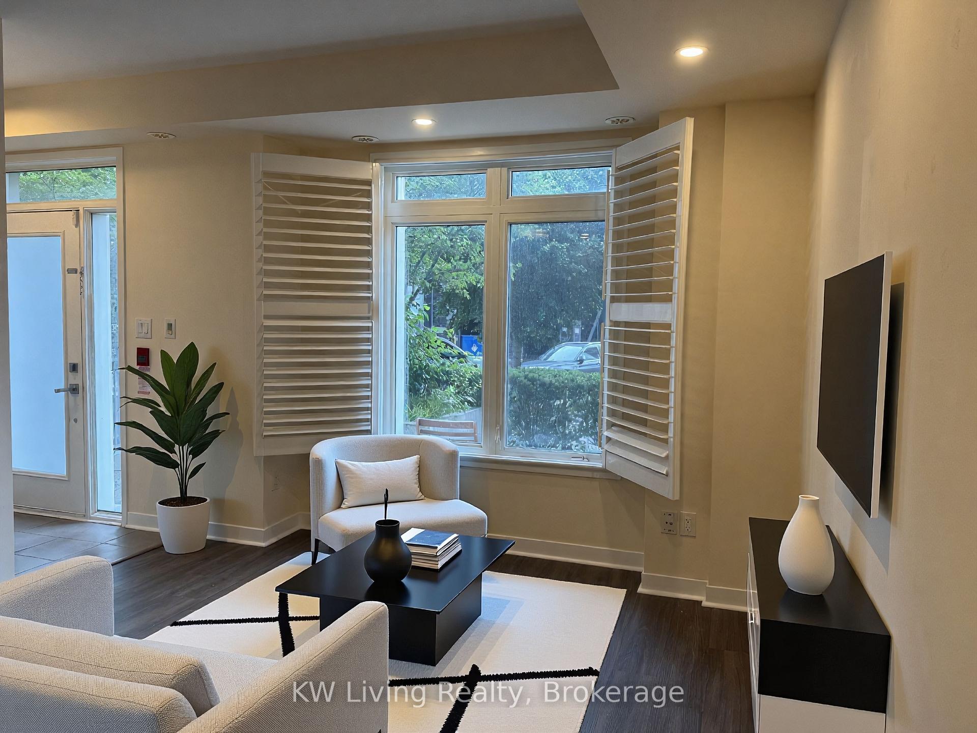 Photo 9 of Unit 128(28), 370 Square One Drive, Mississauga, City Centre — HOMEH