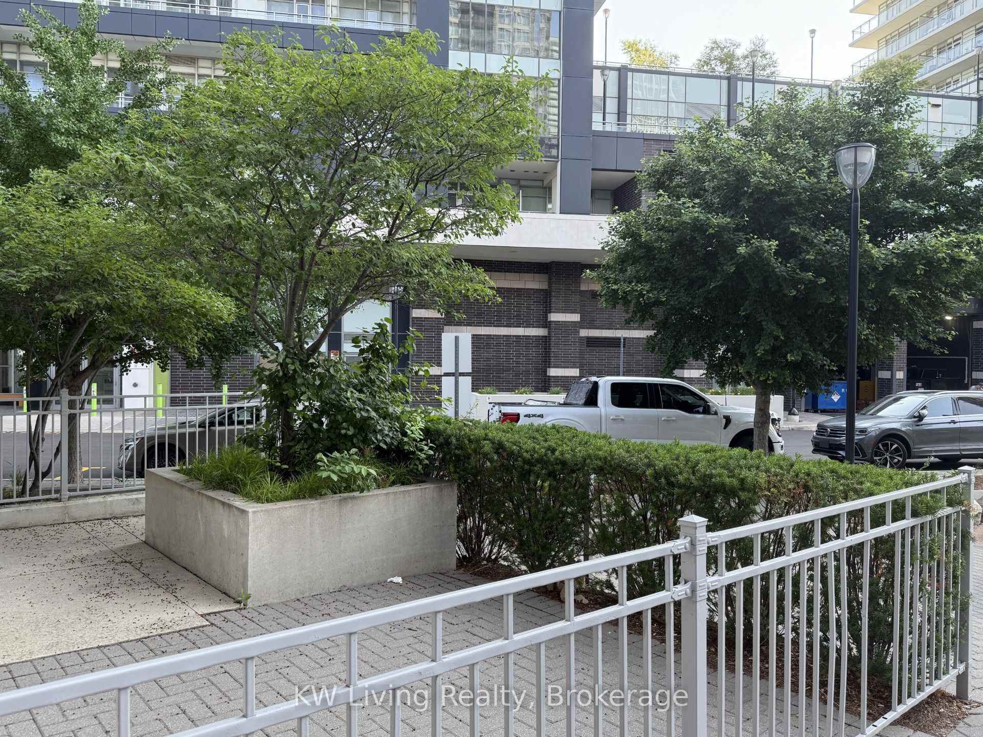 Photo 28 of Unit 128(28), 370 Square One Drive, Mississauga, City Centre — HOMEH