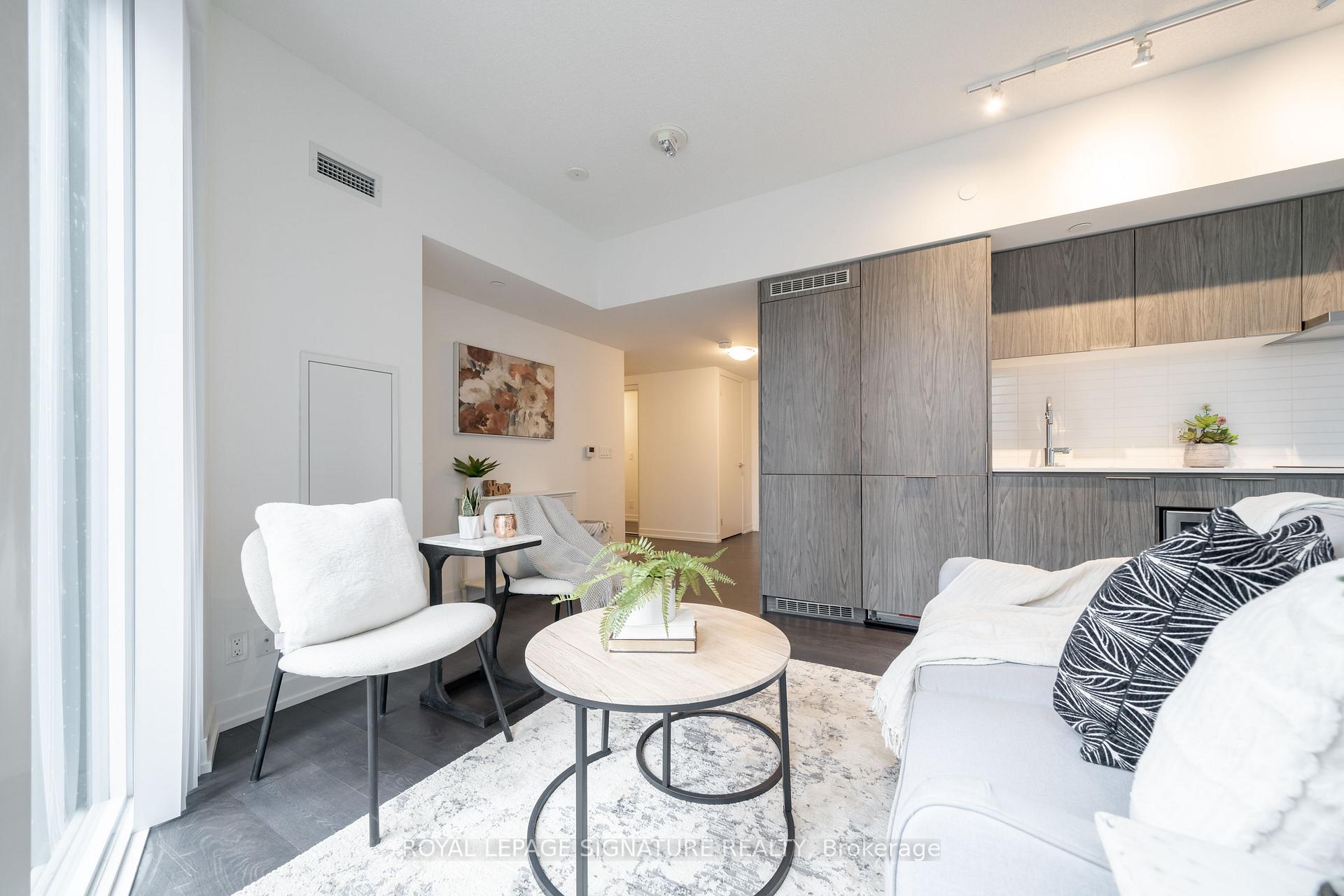 Photo 6 of Unit 203, 60 Shuter Street, Toronto, Church-Yonge Corridor — HOMEH