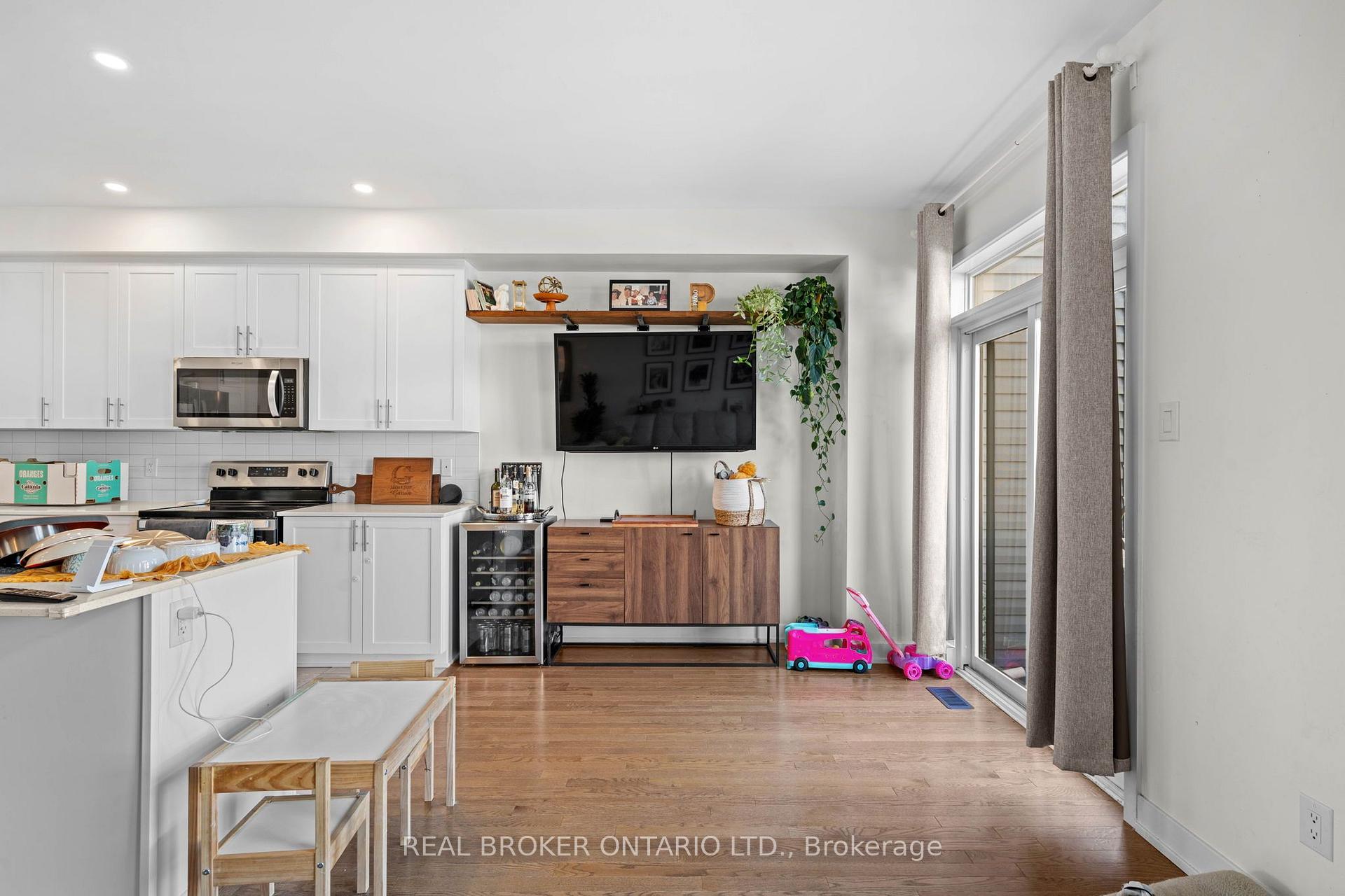 Photo 12 of 645 Rathburn Lane, Ottawa, Leitrim — HOMEH