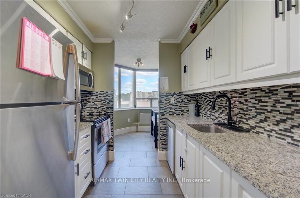 Photo 9 of 3227 King Street E, Kitchener, Centreville Chicopee — HOMEH