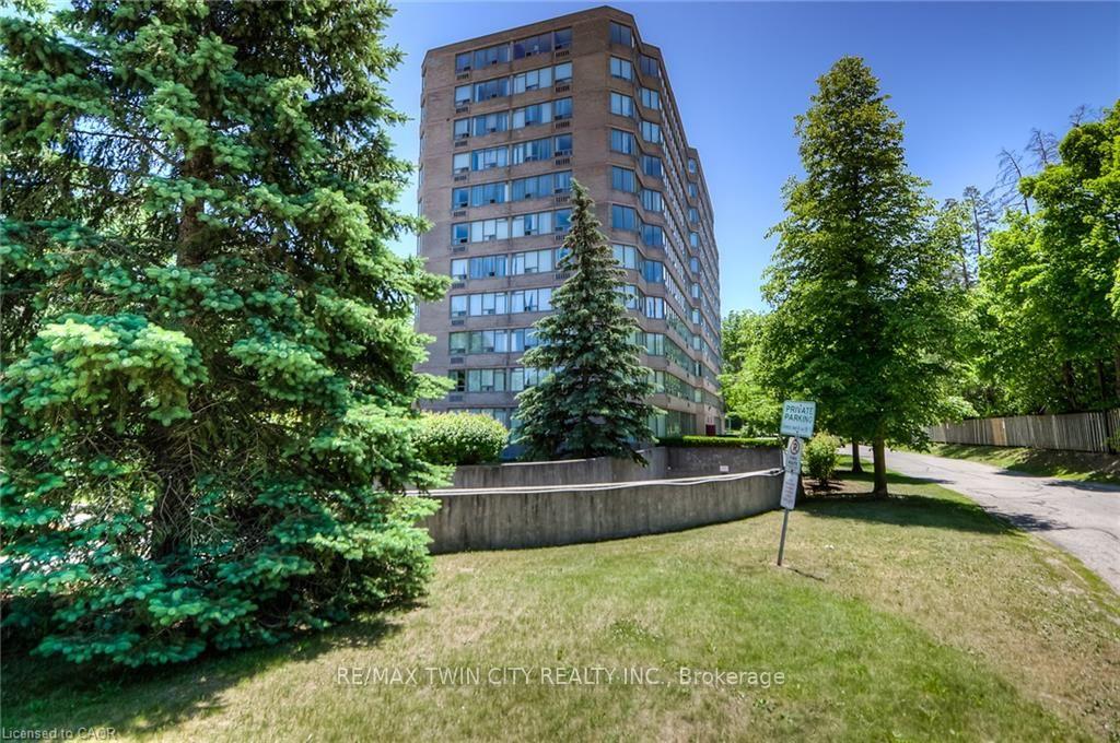Photo 30 of 3227 King Street E, Kitchener, Centreville Chicopee — HOMEH