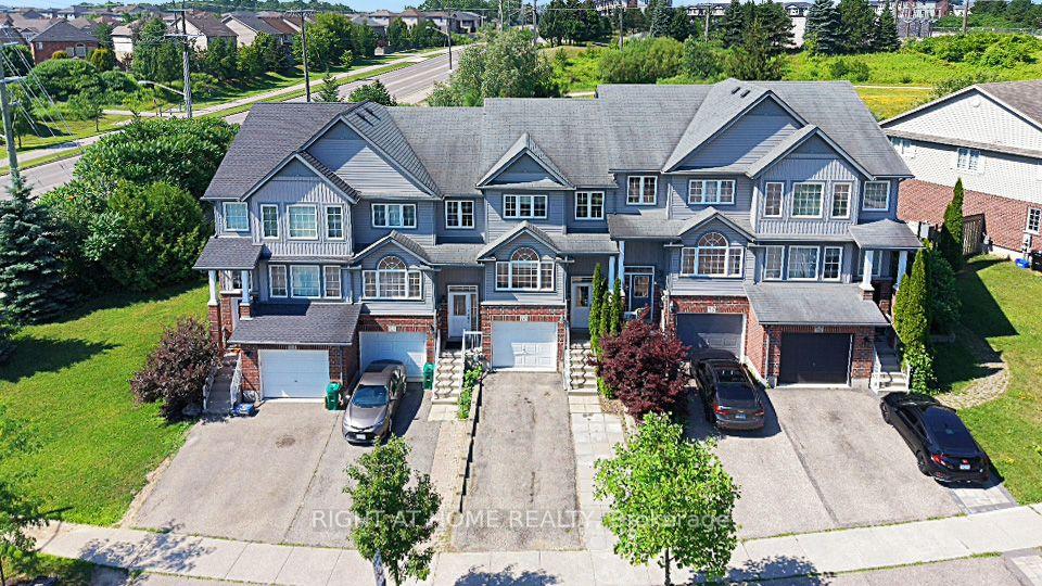 Photo 31 of 60 Featherstone Street, Kitchener, Huron Park — HOMEH