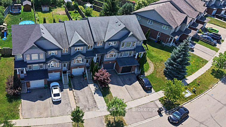 Photo 32 of 60 Featherstone Street, Kitchener, Huron Park — HOMEH