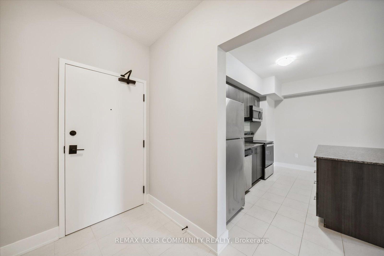 Photo 6 of Unit 204, 5 Chef Lane, Barrie, Innis-Shore — HOMEH
