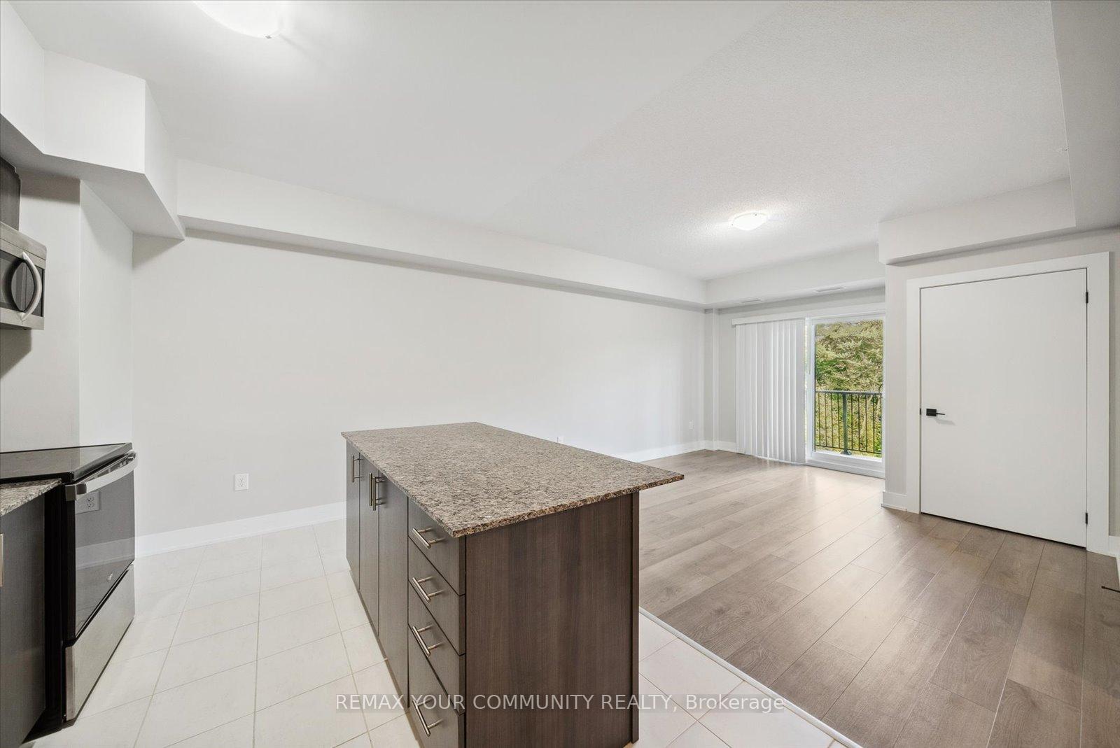 Photo 7 of Unit 204, 5 Chef Lane, Barrie, Innis-Shore — HOMEH
