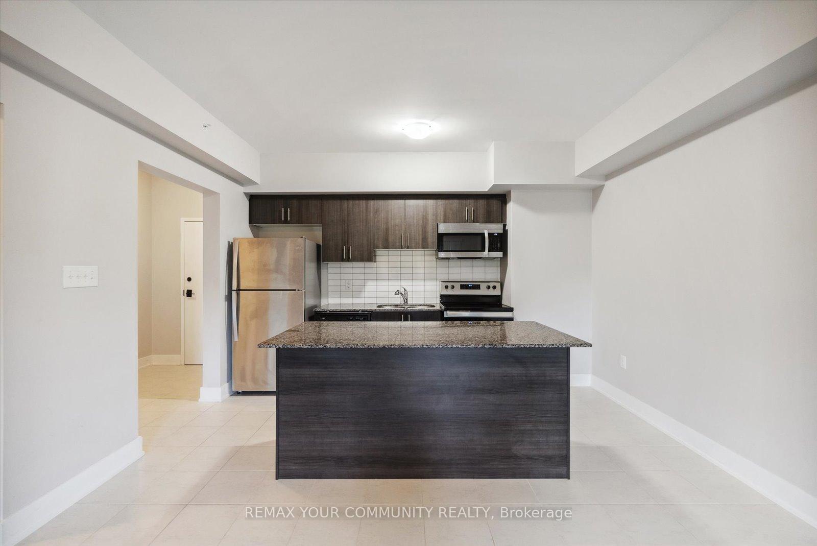 Photo 11 of Unit 204, 5 Chef Lane, Barrie, Innis-Shore — HOMEH