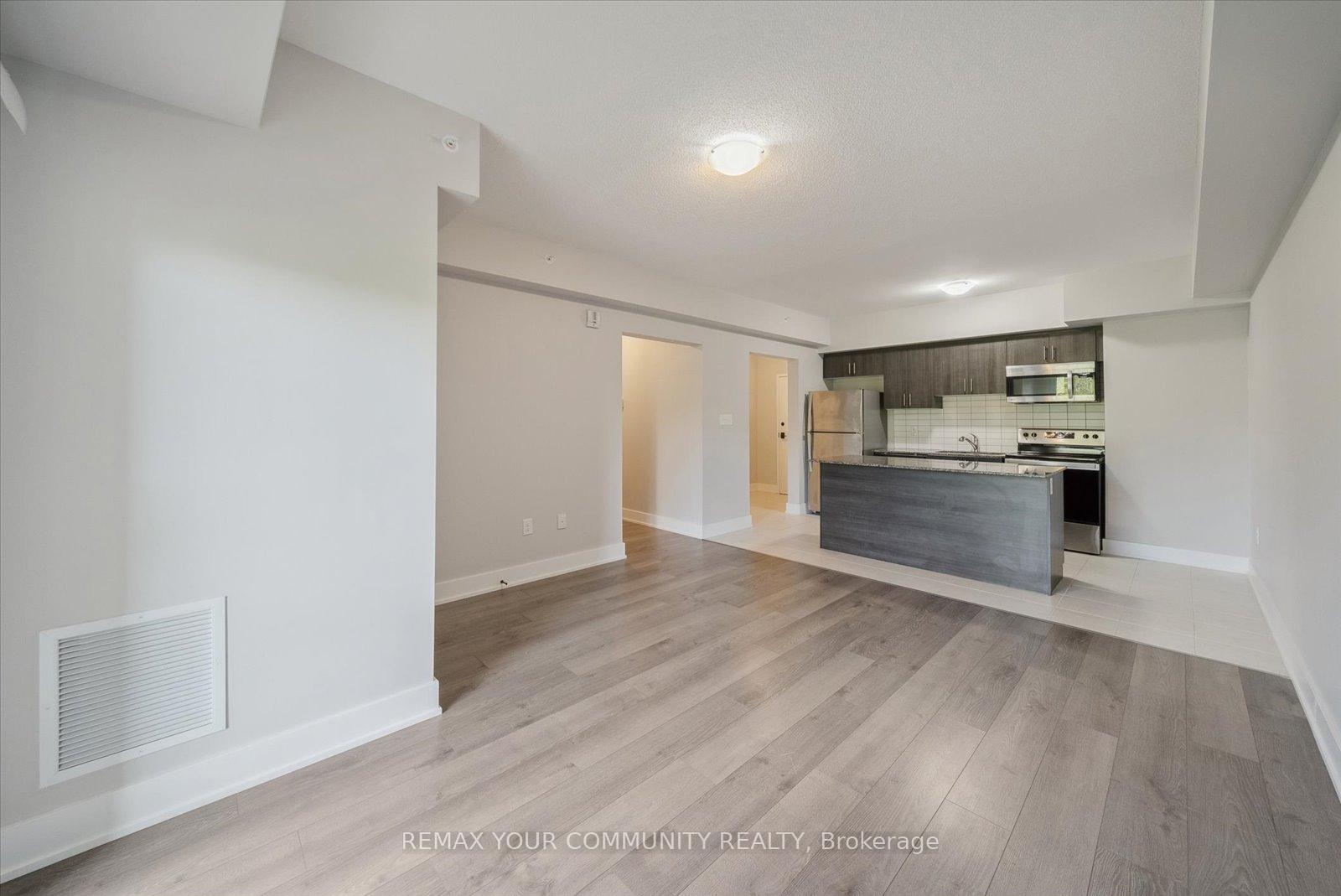 Photo 15 of Unit 204, 5 Chef Lane, Barrie, Innis-Shore — HOMEH