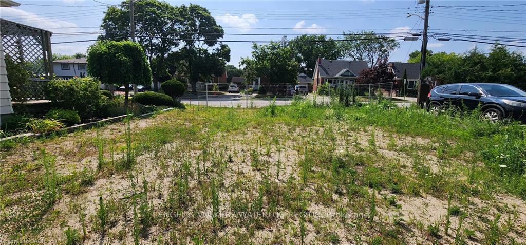 Photo 2 of 548 Stirling Avenue S, Kitchener, Southdale — HOMEH