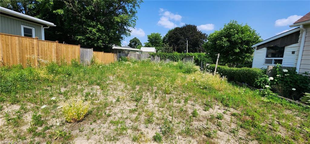 Photo 4 of 548 Stirling Avenue S, Kitchener, Southdale — HOMEH