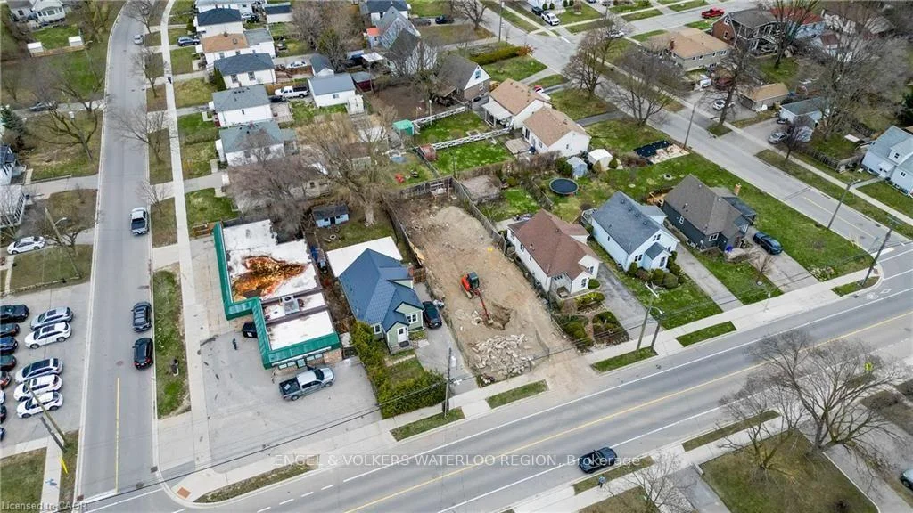 Photo 13 of 548 Stirling Avenue S, Kitchener, Southdale — HOMEH