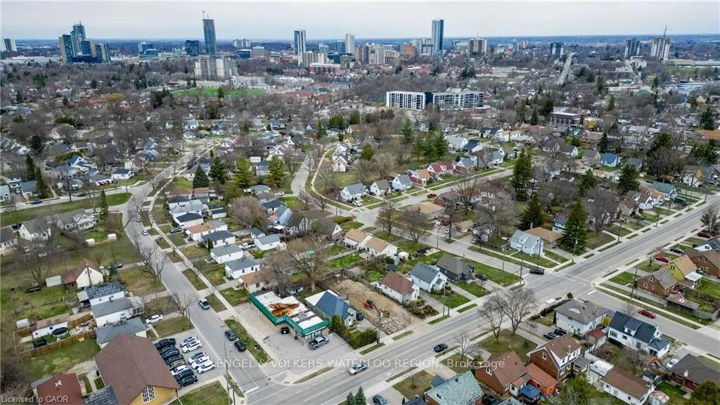 Photo 14 of 548 Stirling Avenue S, Kitchener, Southdale — HOMEH