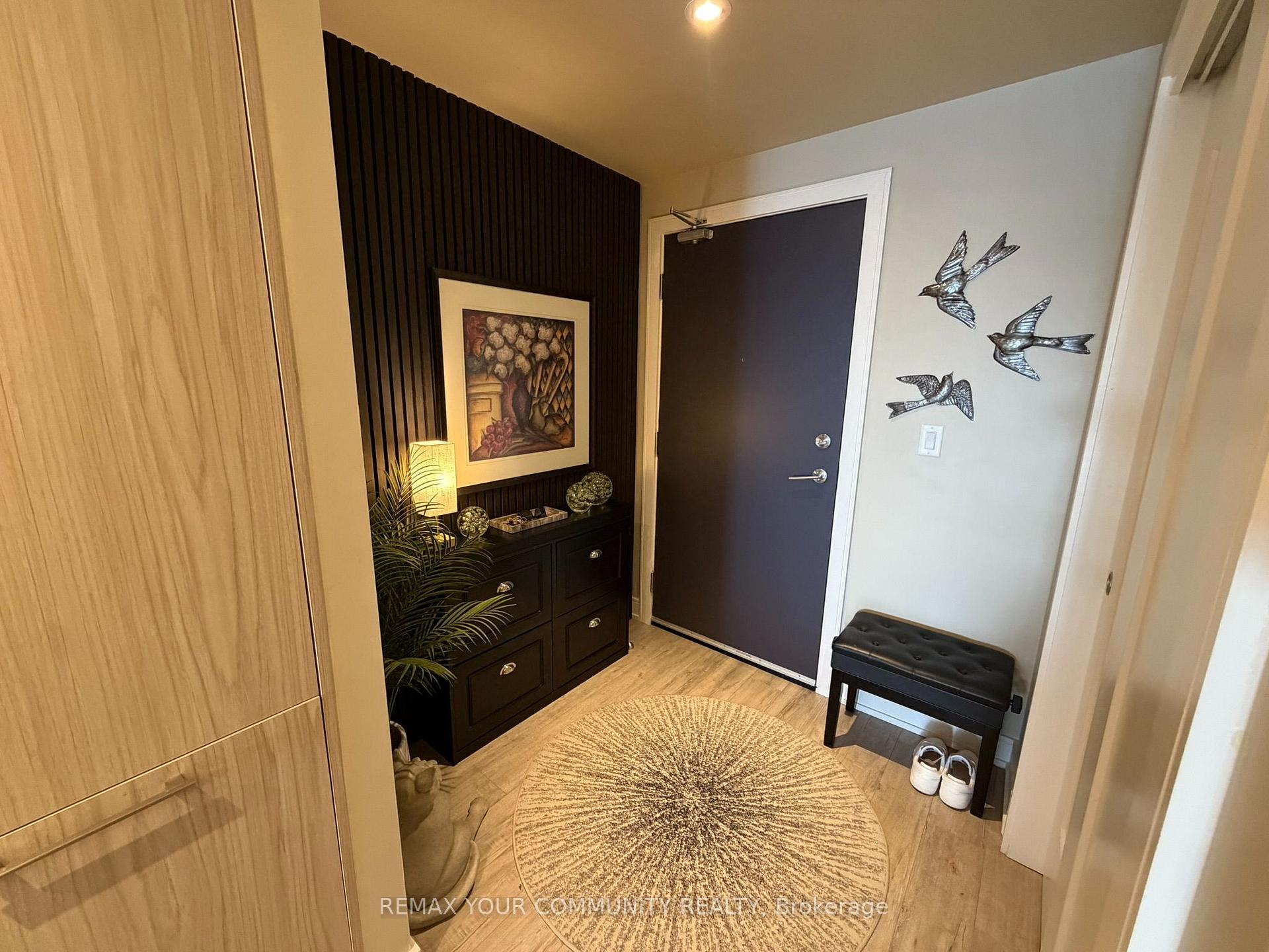 Photo 4 of Unit 303, 185 Dunlop Street E, Barrie, Lakeshore — HOMEH