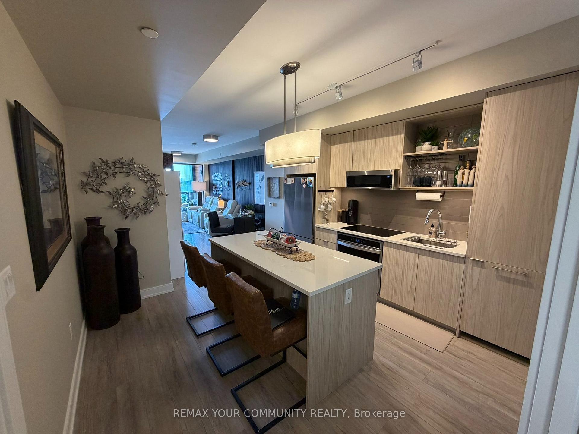 Photo 7 of Unit 303, 185 Dunlop Street E, Barrie, Lakeshore — HOMEH