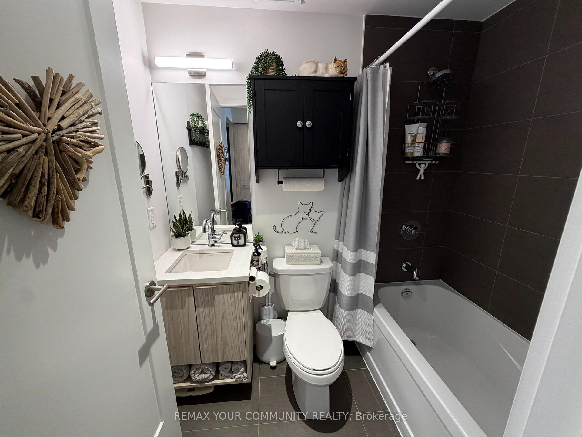 Photo 17 of Unit 303, 185 Dunlop Street E, Barrie, Lakeshore — HOMEH