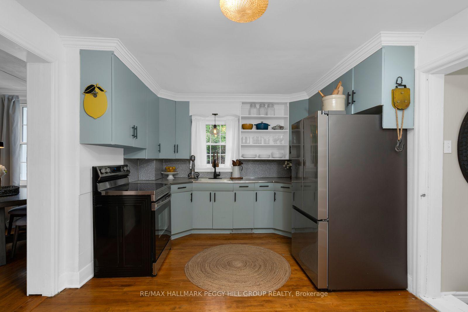 Photo 5 of 16 William Street, Orillia — HOMEH