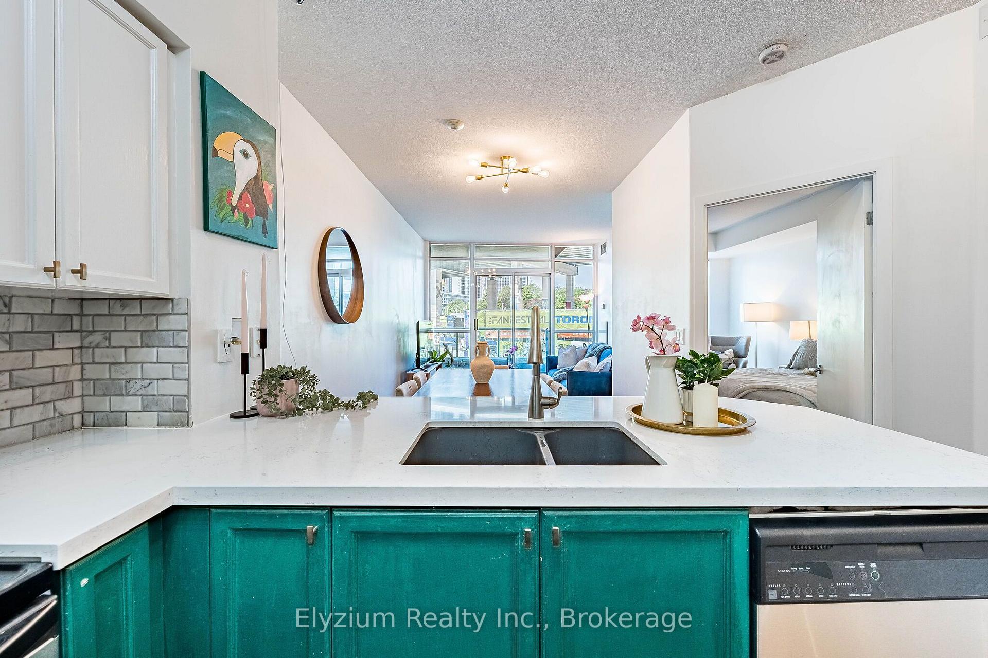 Photo 10 of Unit 220, 231 Fort York Boulevard, Toronto, Niagara — HOMEH