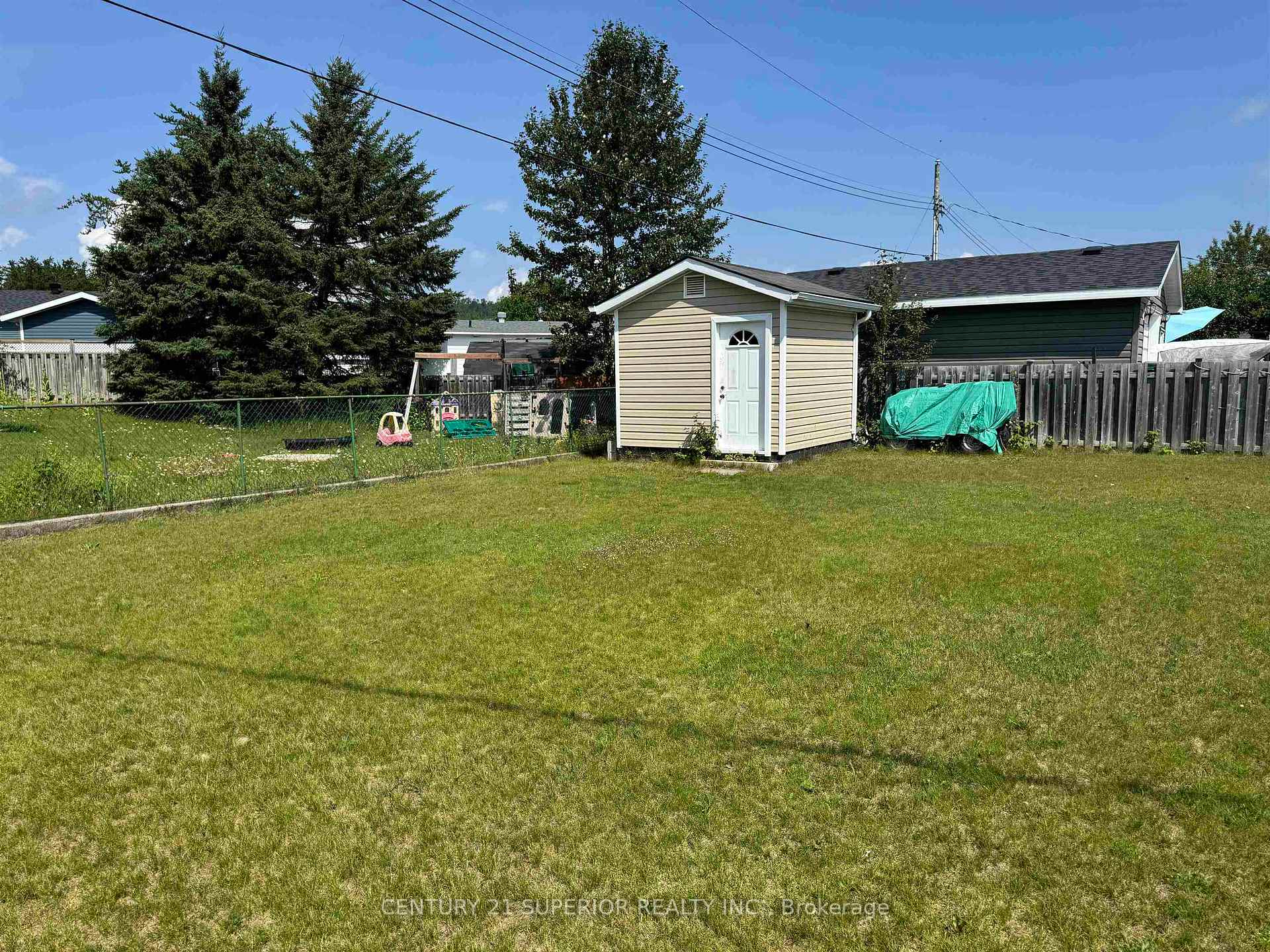 Photo 32 of 49 Otter Ave, Manitouwadge, TB-73 — HOMEH
