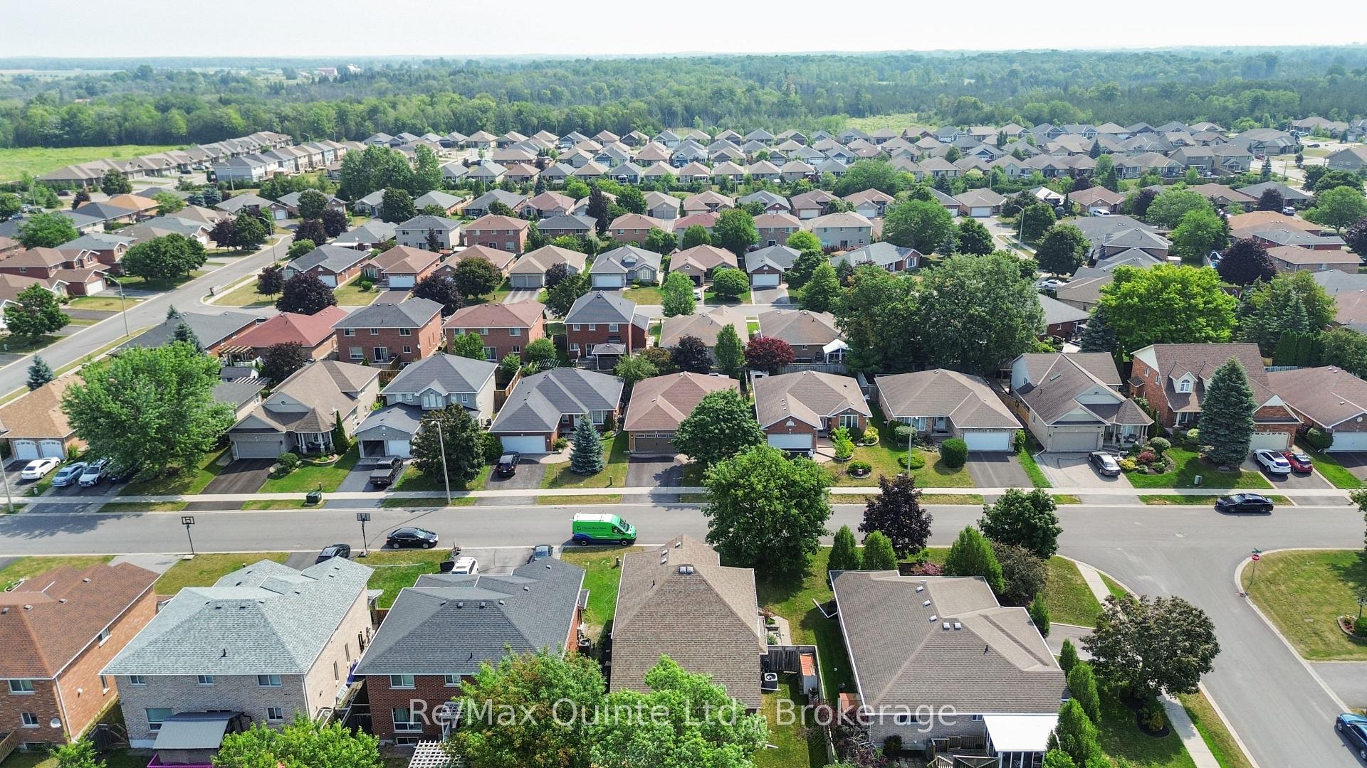 Photo 47 of 15 Spruce Gardens, Belleville, Belleville Ward — HOMEH