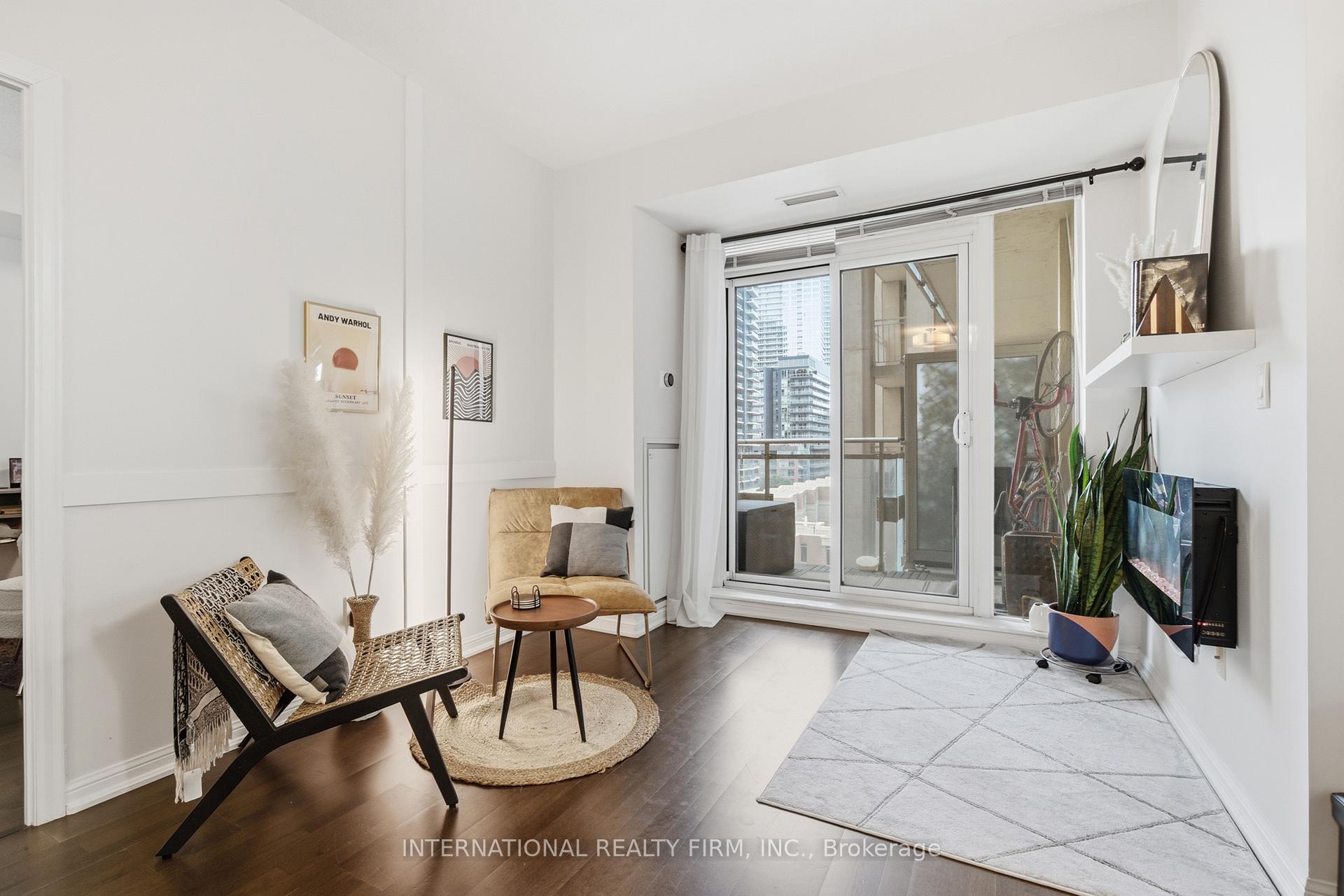 Photo 19 of Unit 711, 628 Fleet Street, Toronto, Niagara — HOMEH