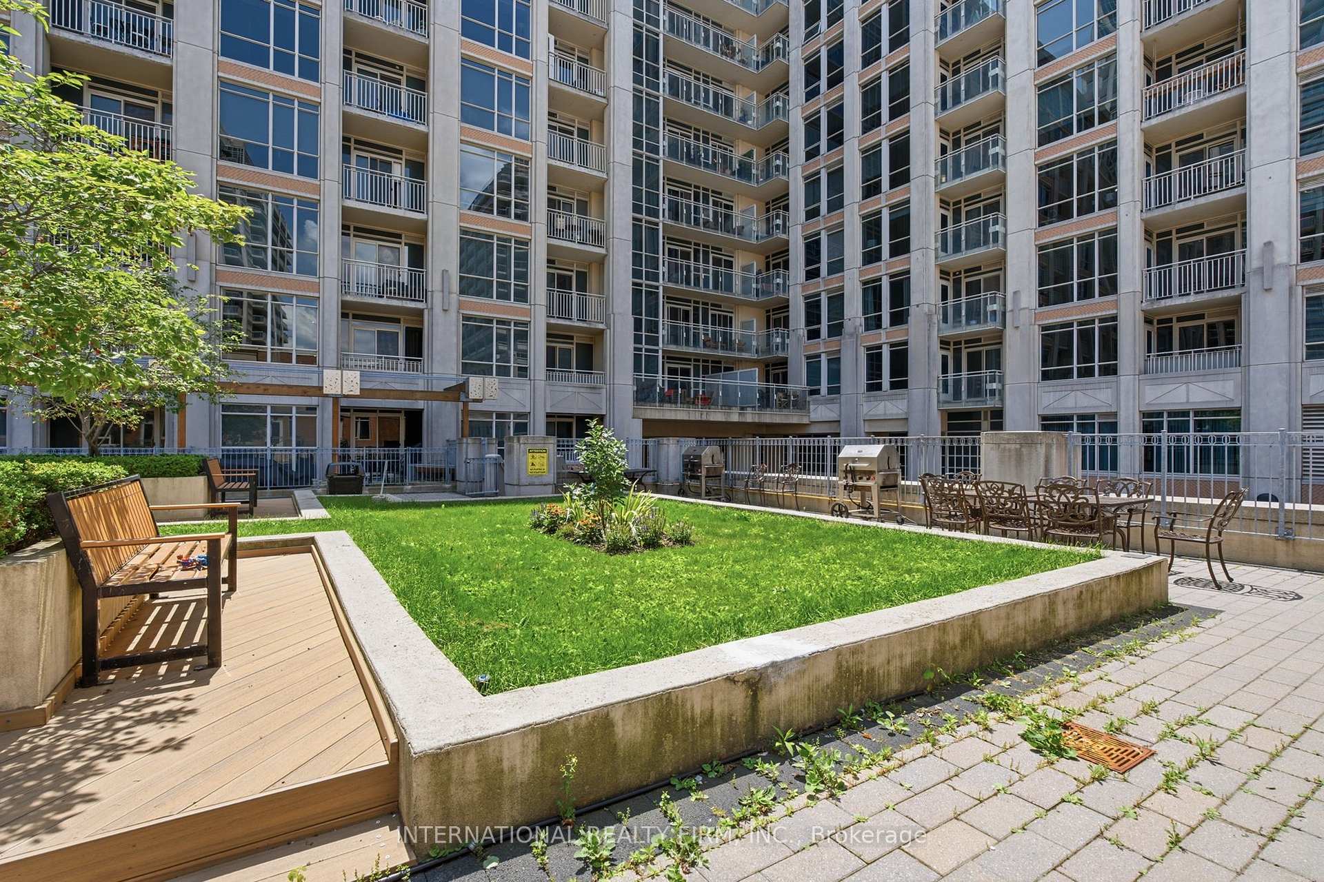 Photo 47 of Unit 711, 628 Fleet Street, Toronto, Niagara — HOMEH