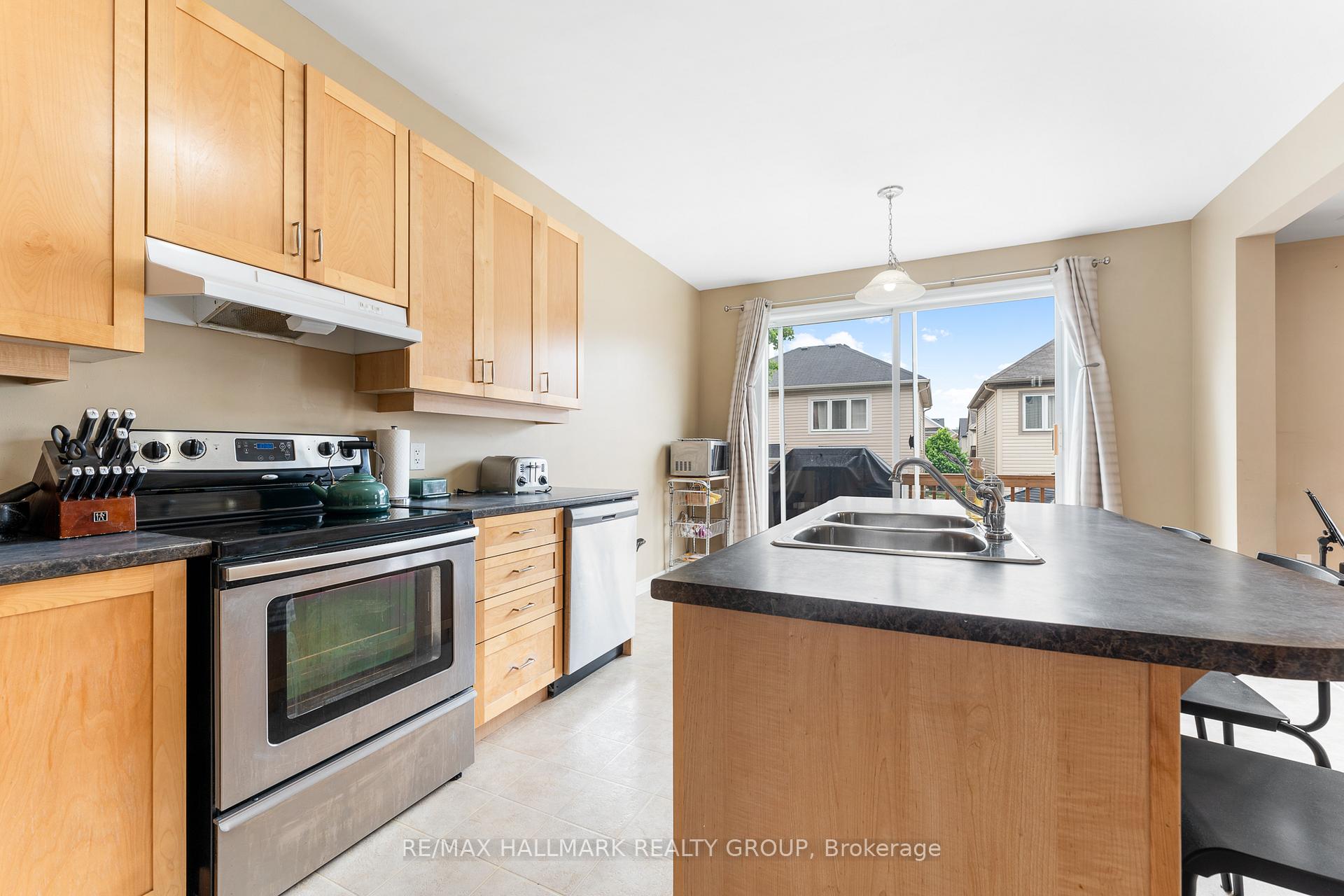 Photo 18 of 224 Tempest Drive, Ottawa, Stittsville (North) — HOMEH