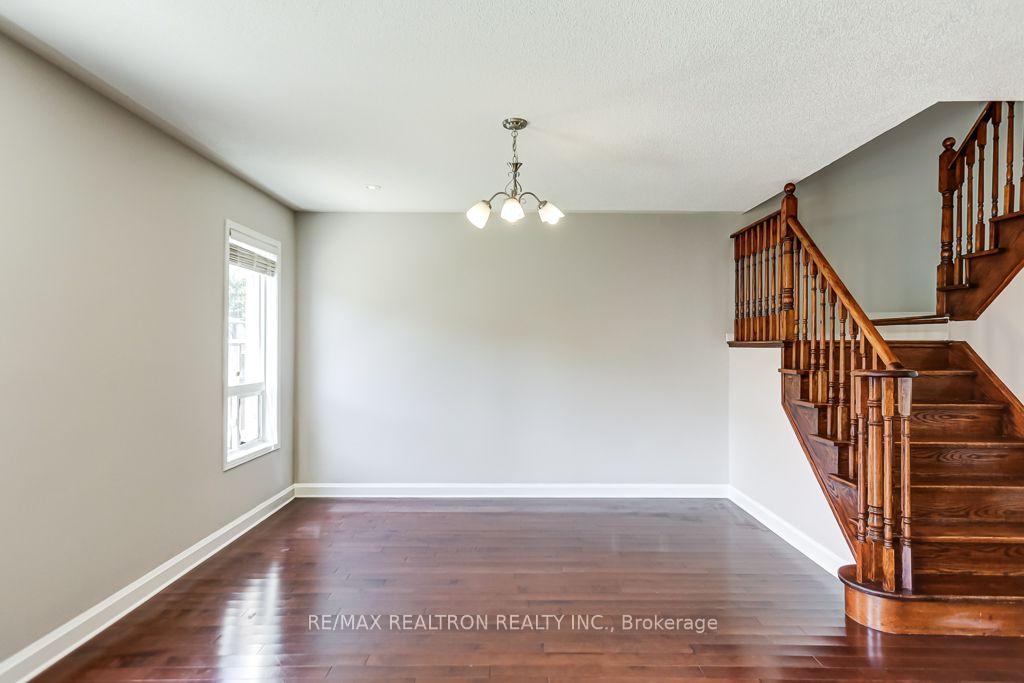 Photo 16 of 20 Raintree Drive, Markham, Village Green-South Unionville — HOMEH