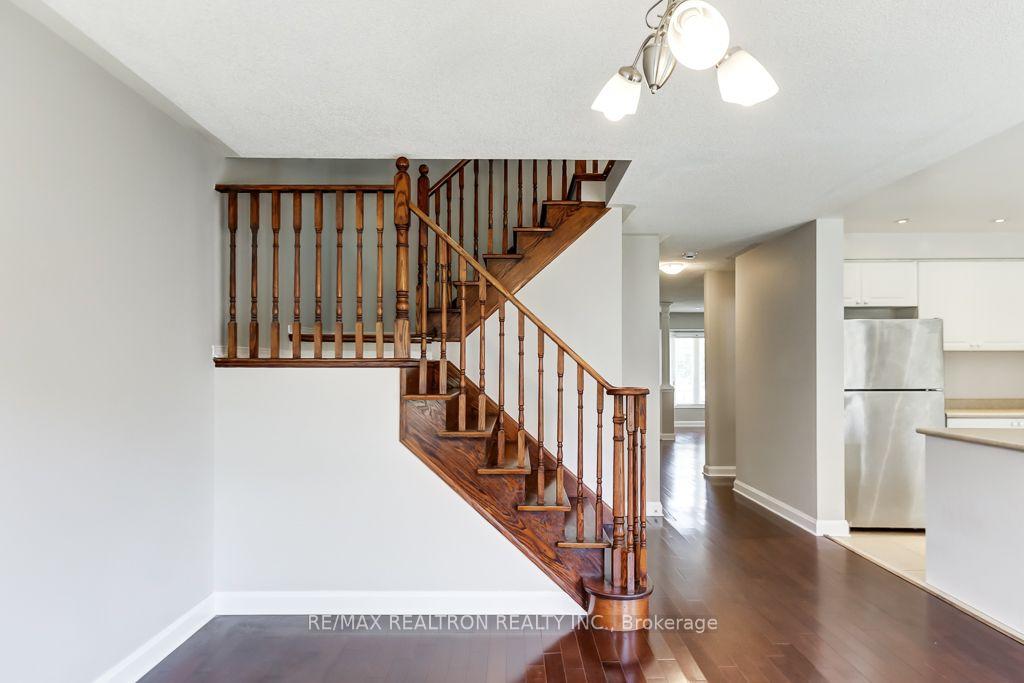 Photo 17 of 20 Raintree Drive, Markham, Village Green-South Unionville — HOMEH